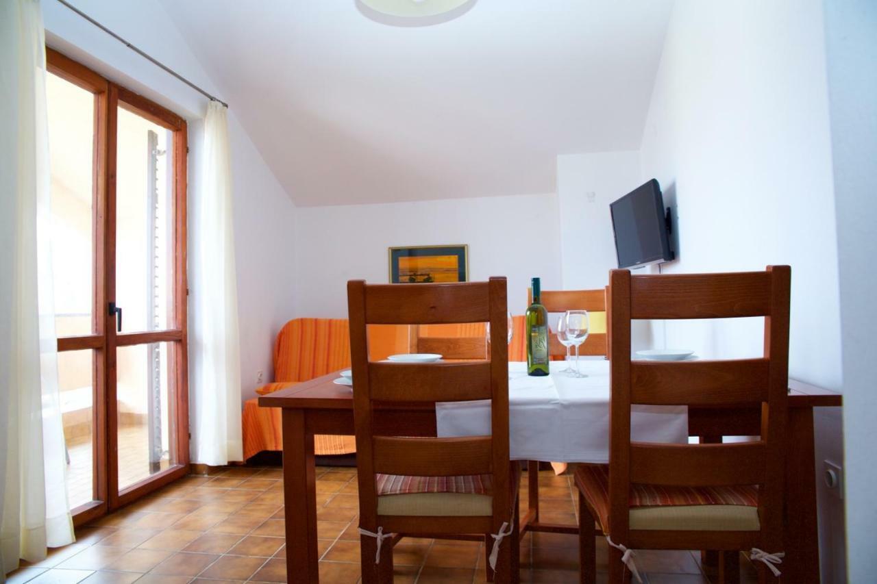 Apartments Fjaka Светі Филип-і-Яков Екстер'єр фото